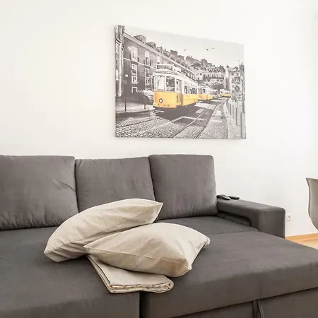 First House * Lizbona