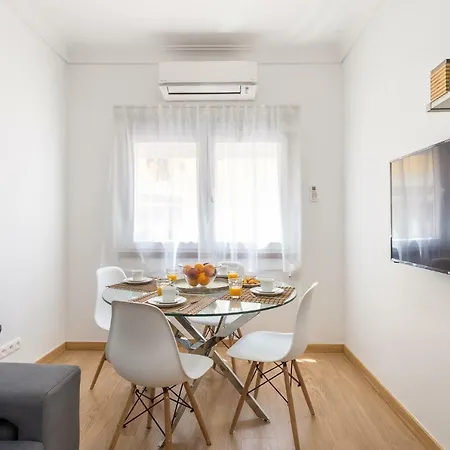 Appartement First House *